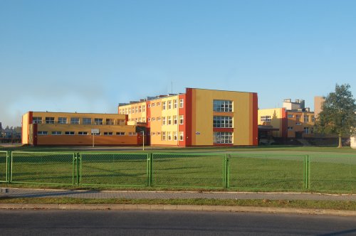 - budynek_nowy2.jpg - budynek_nowy2.jpg